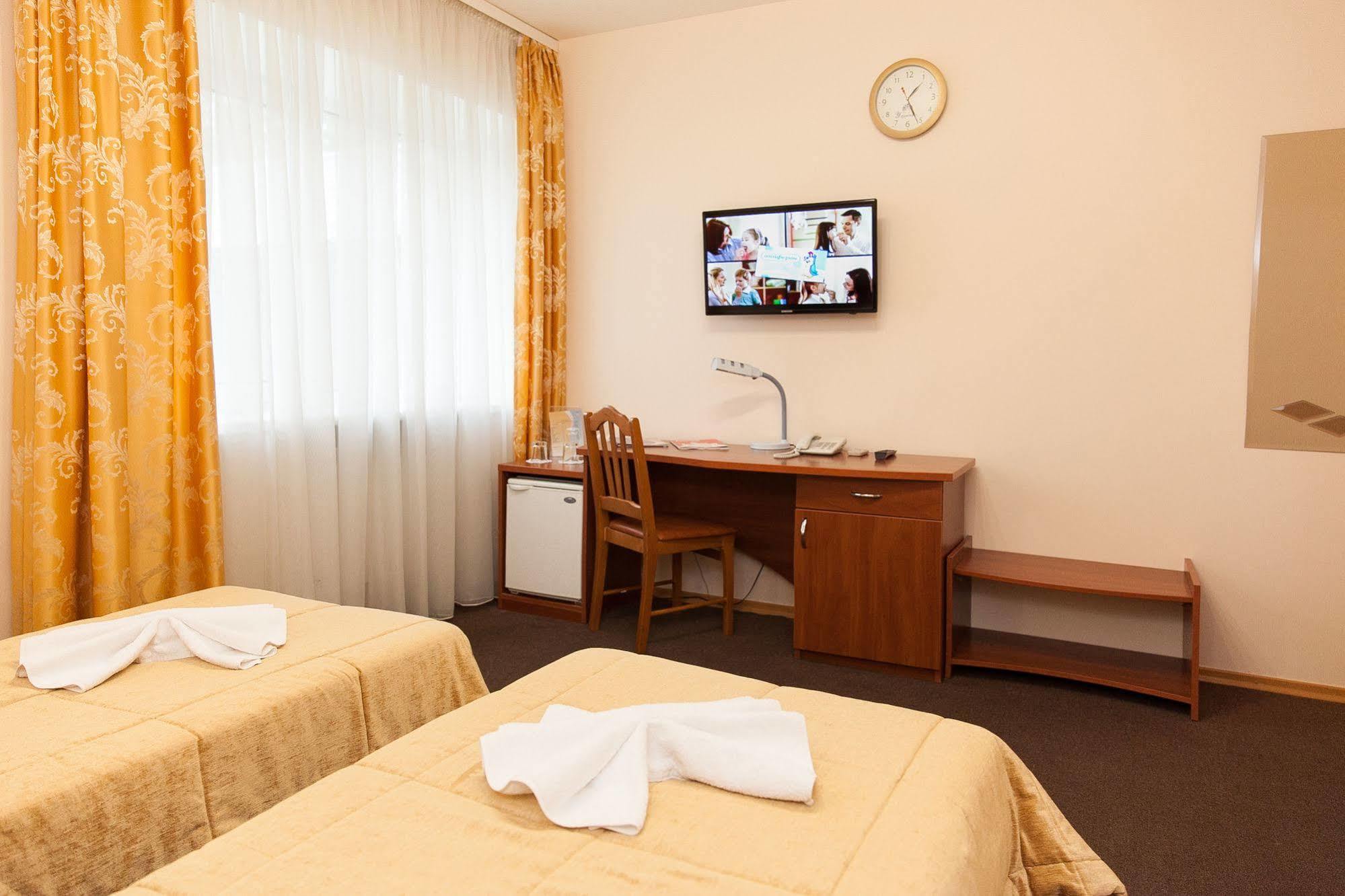 U Fontana Hotel Minsk Exteriör bild