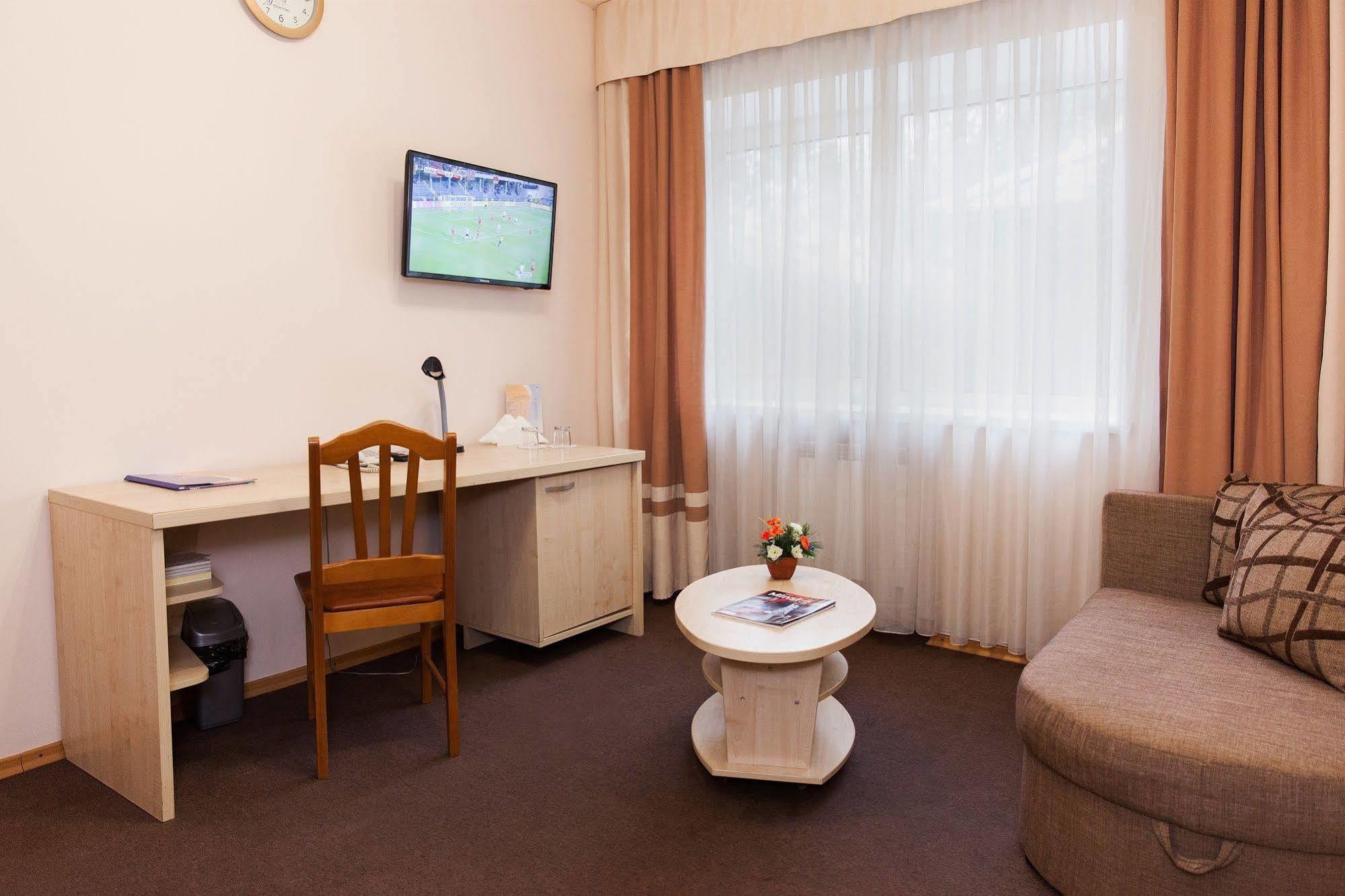 U Fontana Hotel Minsk Exteriör bild