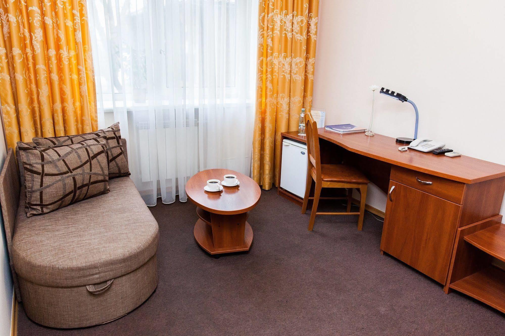 U Fontana Hotel Minsk Exteriör bild